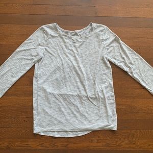 Long-sleeve grey athletic shirt